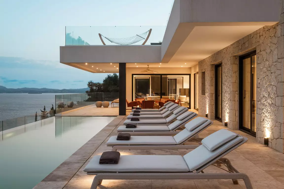 Luxury Villas Greece Le Collectionist: A Gateway to Opulence and Serenity